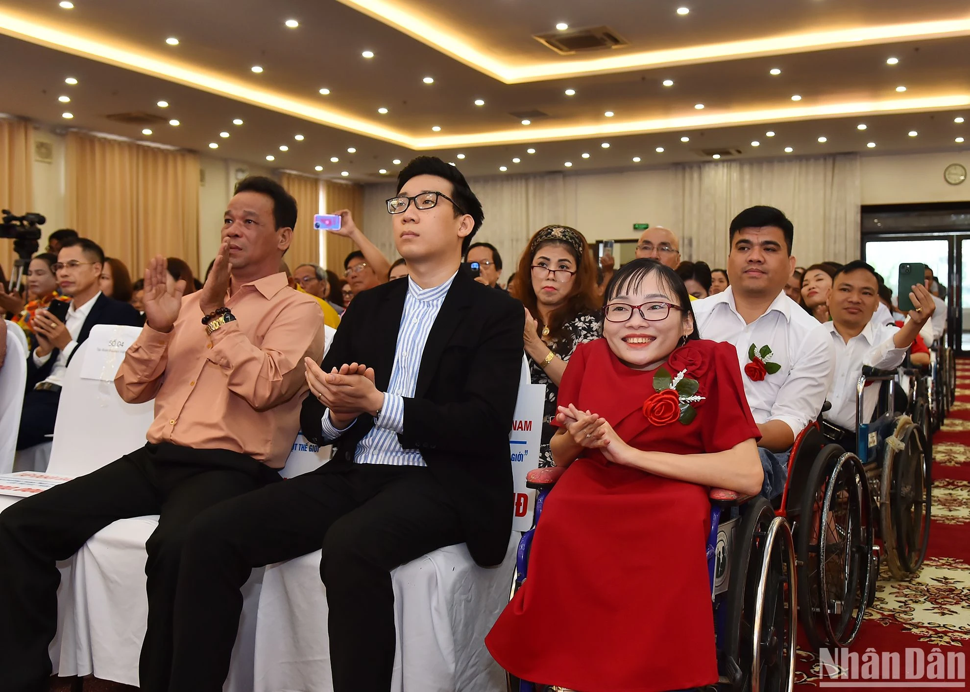 [រូបថត] សន្និសីទជាតិដើម្បីផ្តល់កិត្តិយសដល់ជនពិការ កុមារកំព្រា និងអ្នកឧបត្ថម្ភឆ្នើមឆ្នាំ 2024 រូបថត 3