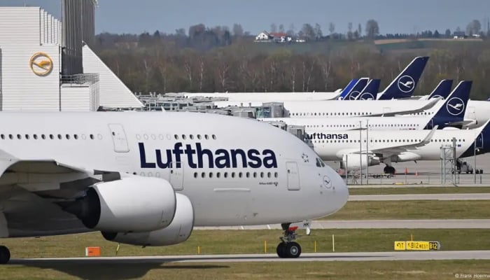 German airline fined for discriminating against Jewish passengers