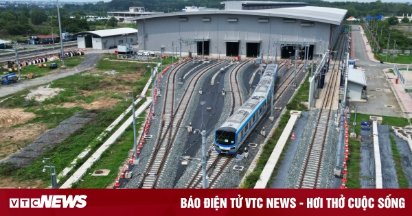 Ho Chi Minh City speeds up 50-day and night race to commercially operate Metro Line 1