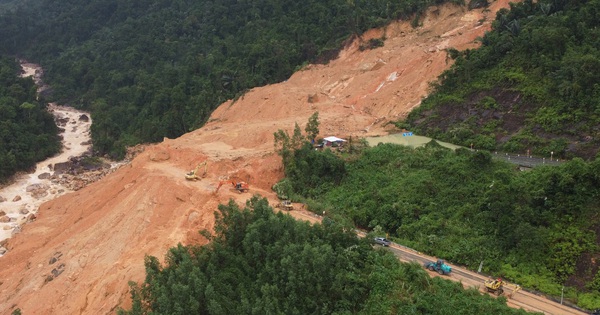 Difficult to clear Khanh Le pass during the day due to encountering more large rocks