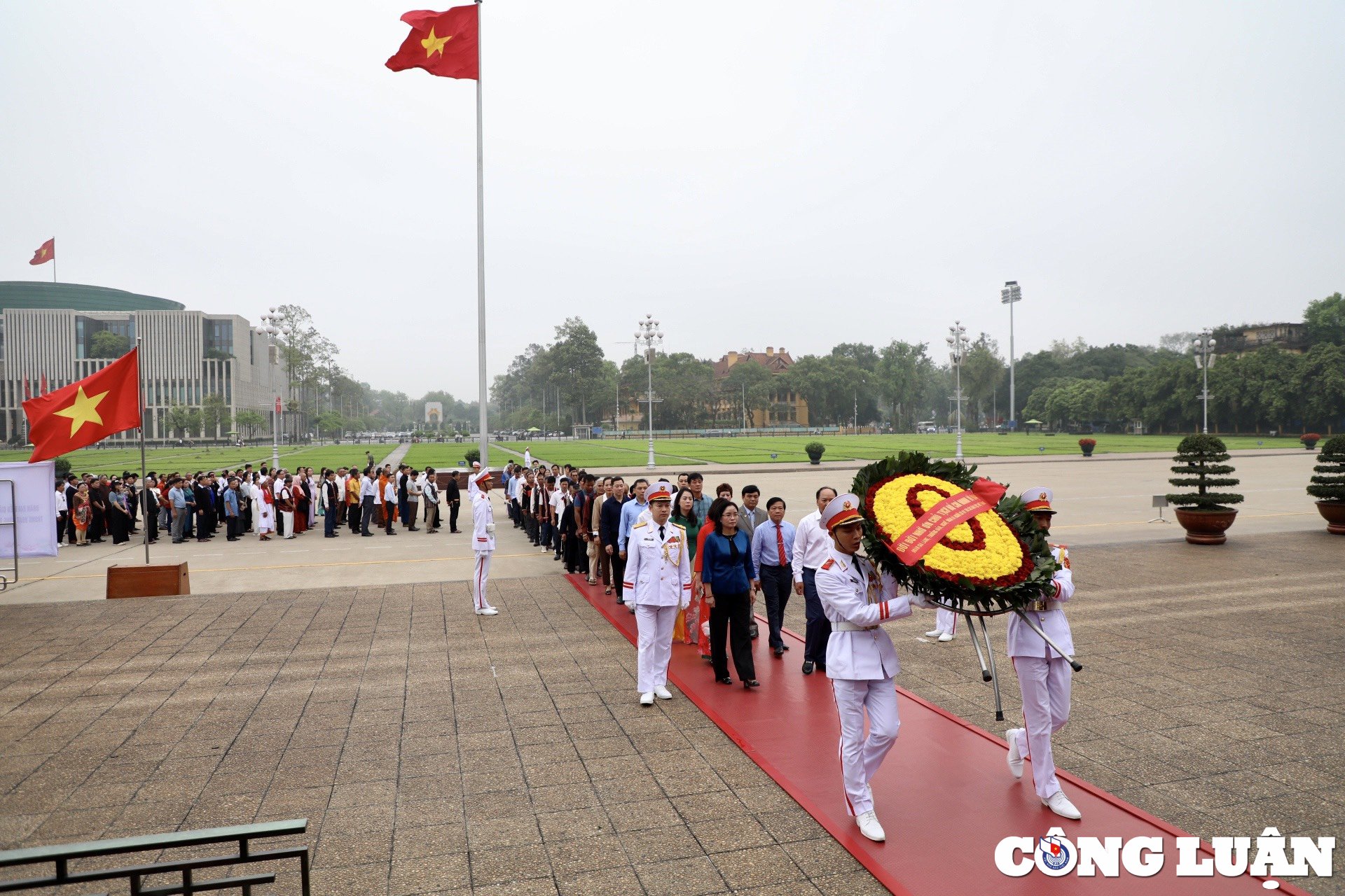 The family of the head of the art department received the prestigious title of President Ho Chi Minh, picture 4.