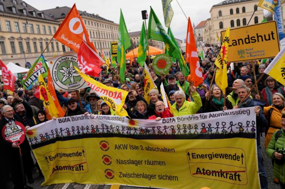 Mundo - Alemania dividida por el cierre de las últimas 3 centrales nucleares (Imagen 6).