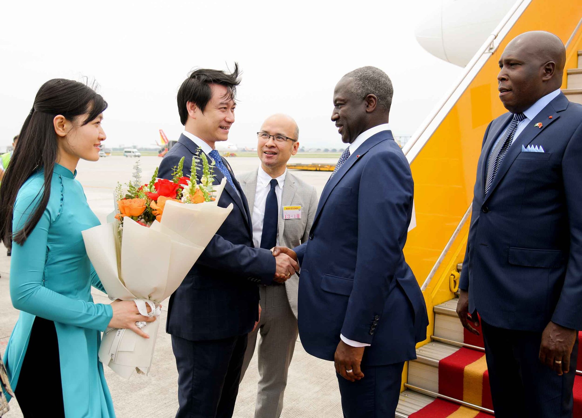 El presidente de la Asamblea Nacional de la Federación de Rusia llega a Hanoi para iniciar una visita oficial a Vietnam. Foto 1