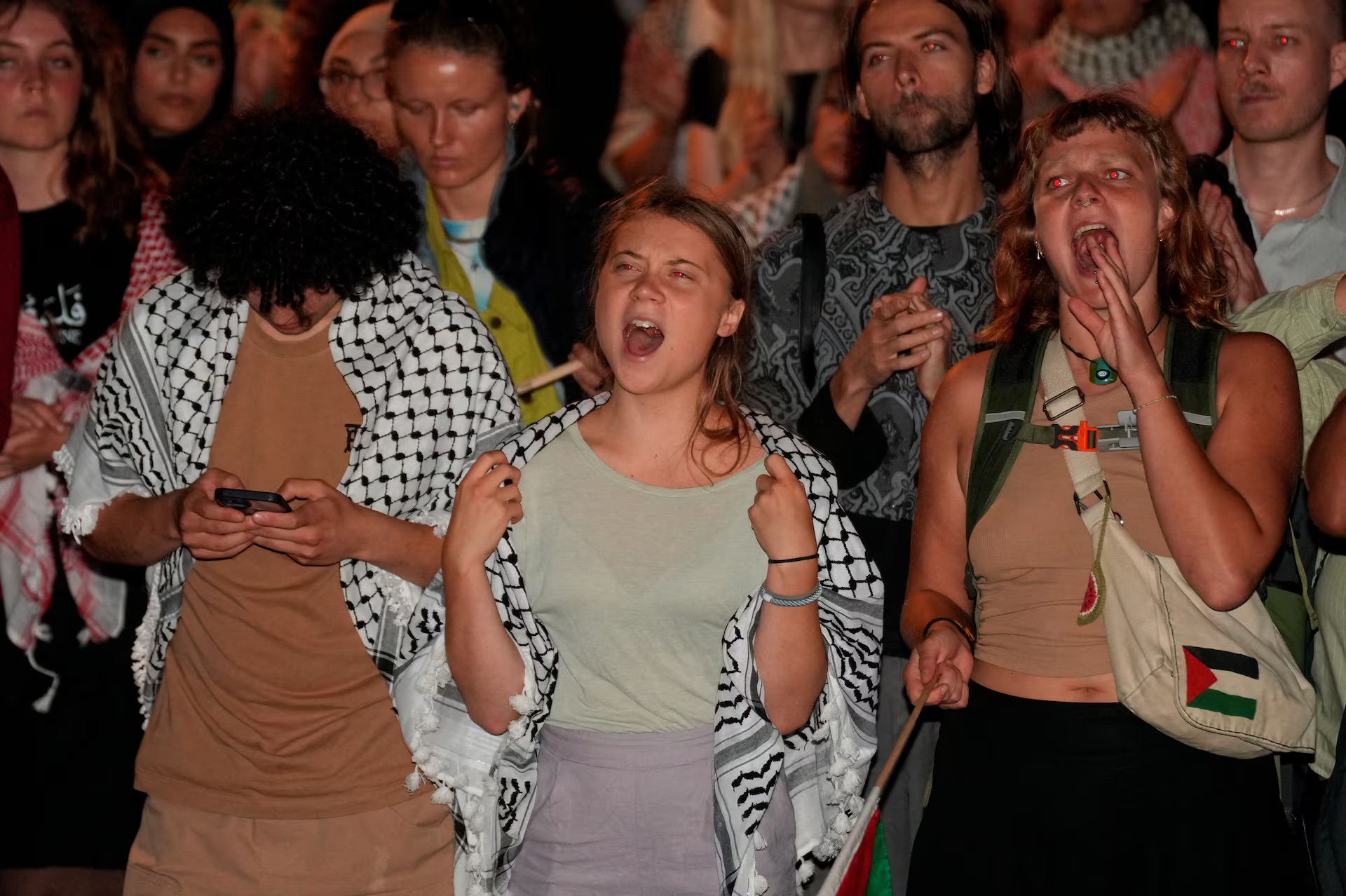 Umweltaktivistin Greta Thunberg wegen Protesten zur Unterstützung Palästinas festgenommen Foto 1