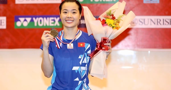 Nguyen Thuy Linh hunts for a golden hat-trick at the Vietnam Open badminton tournament