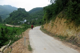 Proposal of about 6 billion VND to renovate and upgrade the road from Ba Nang Border Post to Coc - A Xoc Secondary Border Gate