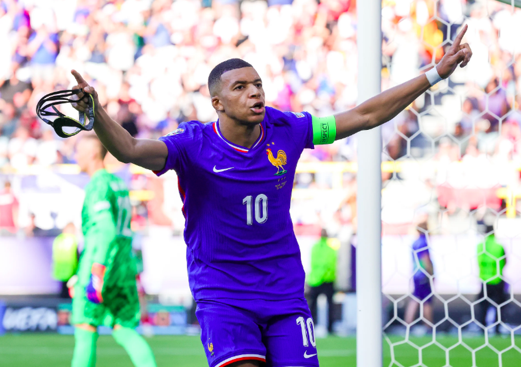 Mbappe có tên ở đội hình hay nhất vòng bảng Euro 2024 - 1