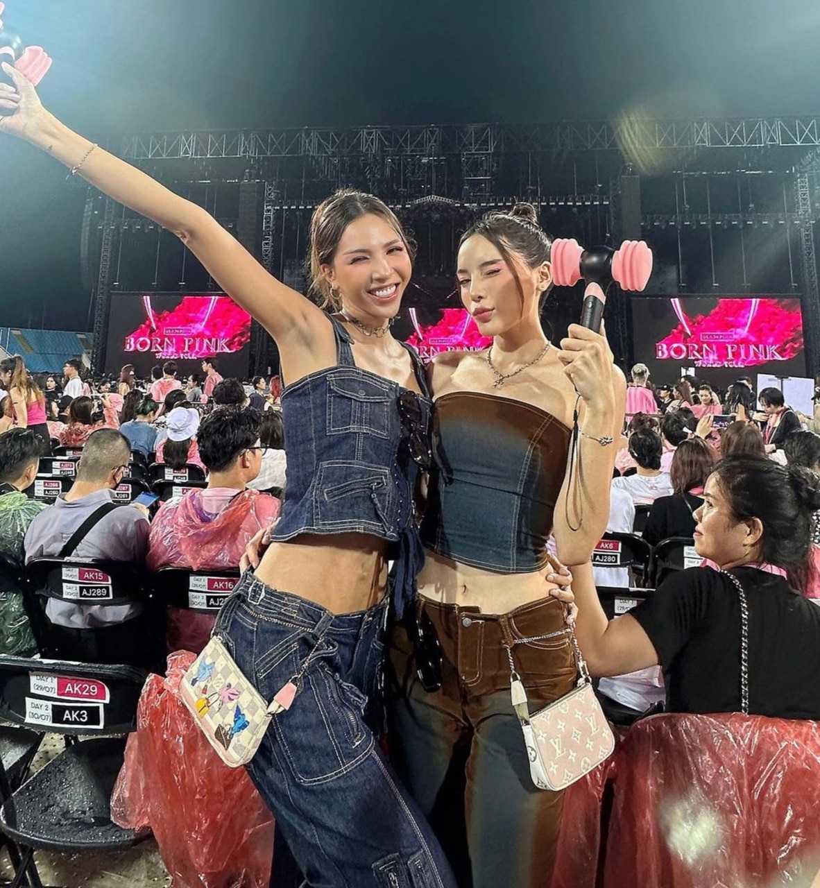 Giới trẻ Việt biến show Blackpink thành sàn diễn thời trang sành điệu - 9