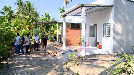 Many disadvantaged households in Tan My commune received support to build new houses on the occasion of the Military and People's Tet and the traditional Chol Chnam Thmay festival this year.