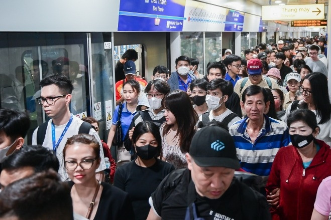 Le métro Ben Thanh - Suoi Tien a annoncé une réduction de la fréquence des trains pendant le Têt At Ty 2025