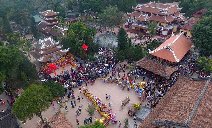 5 destinations touristiques spirituelles célèbres près de Hanoi adaptées à une excursion d'une journée photo 1