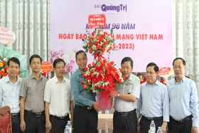 Provincial leaders congratulate press agencies on Vietnam Revolutionary Press Day June 21