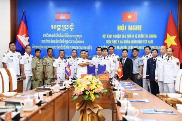 Armada de Vietnam y Camboya: Fortaleciendo la cooperación y aprendiendo de las patrullas conjuntas