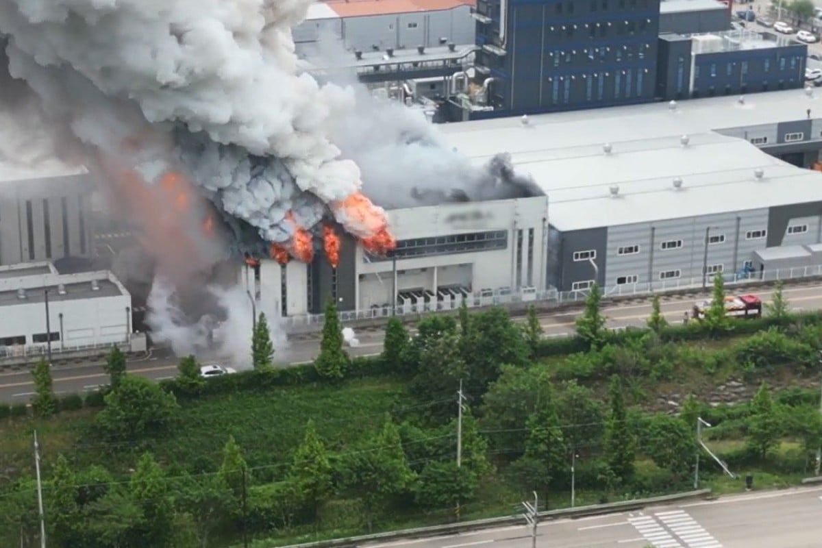 18 Chinois tués dans l'incendie d'une usine de batteries en Corée (photo 1)