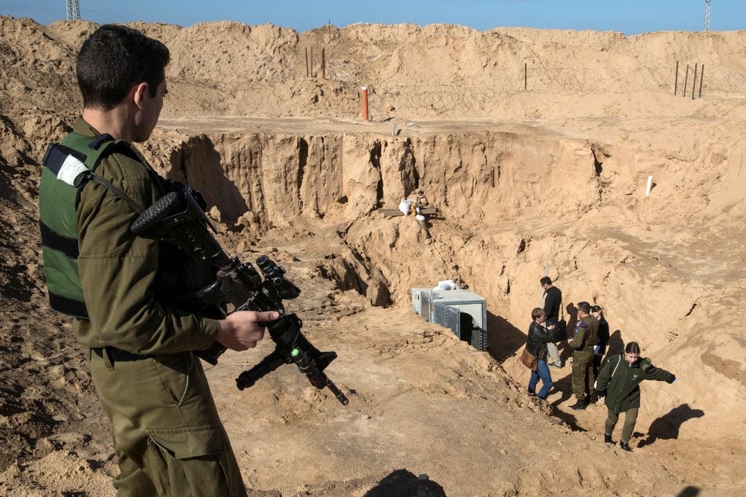 Biệt kích Israel công phá thành trì ngầm của Hamas thế nào? - 1
