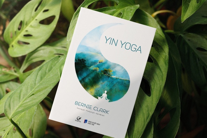 Sách về yin yoga giúp sống thanh thản, đẹp dáng xinh - 1