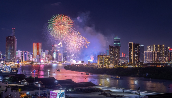 Ho Chi Minh-Ville propose un feu d'artifice pour le réveillon du Nouvel An 2025