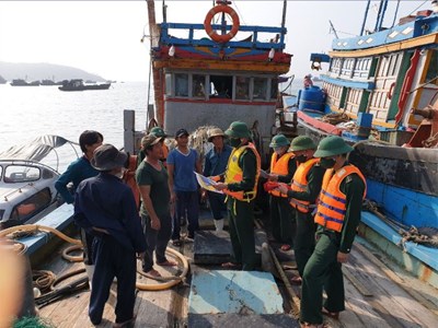 Quang Binh Provincial Border Guard: Standing side by side with fishermen to fight IUU fishing