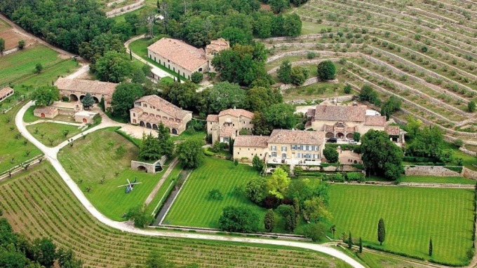 Vue aérienne du domaine du Château Miraval (France). Photo : AP