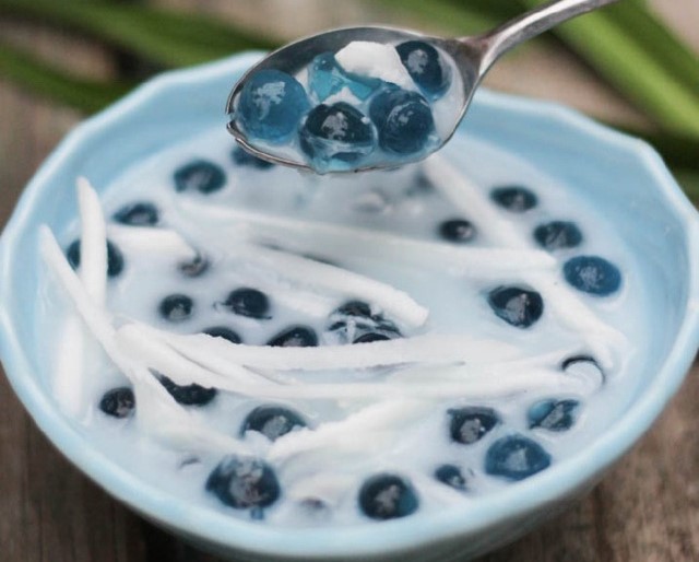 Những món ăn ngon, đẹp mắt, giải nhiệt ngày hè chế biến từ hoa đậu biếc được trồng nhiều ở ban công- Ảnh 4.
