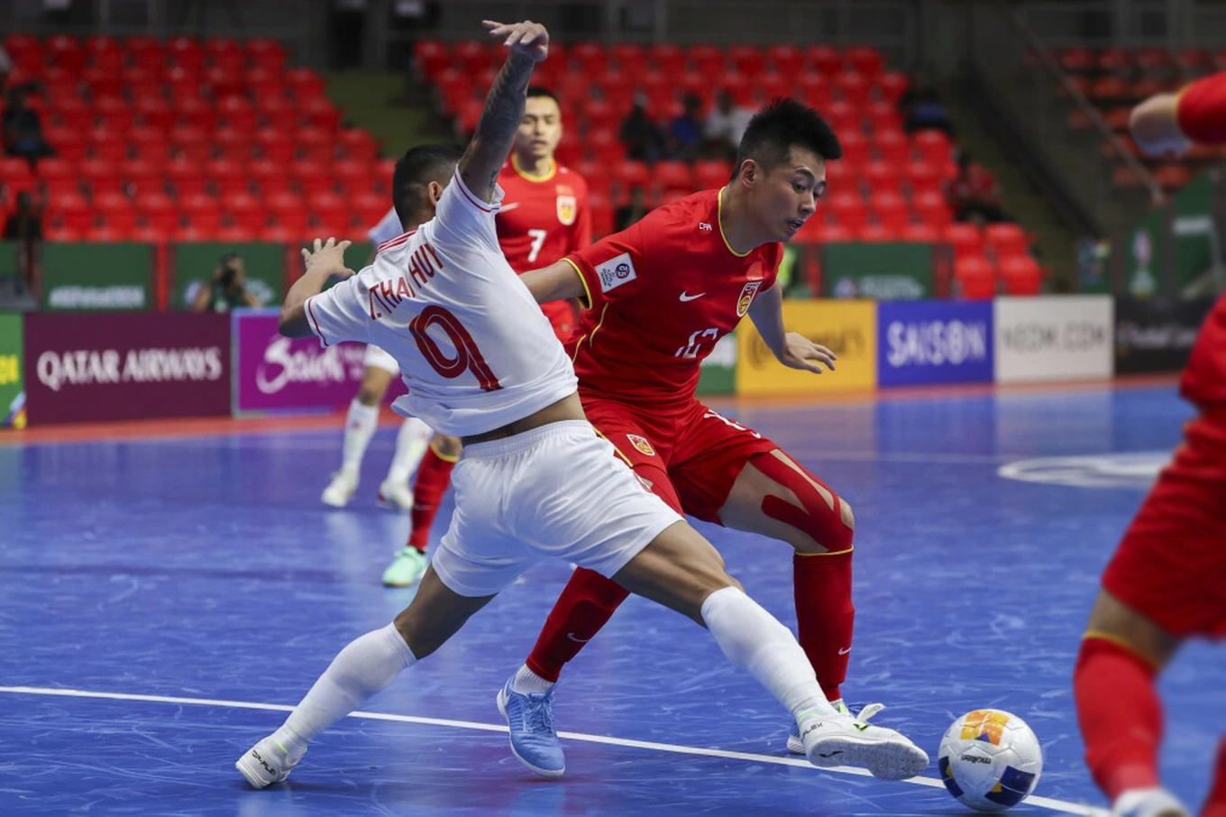 Đánh bại Trung Quốc, tuyển futsal Việt Nam rộng cửa vào tứ kết giải châu Á