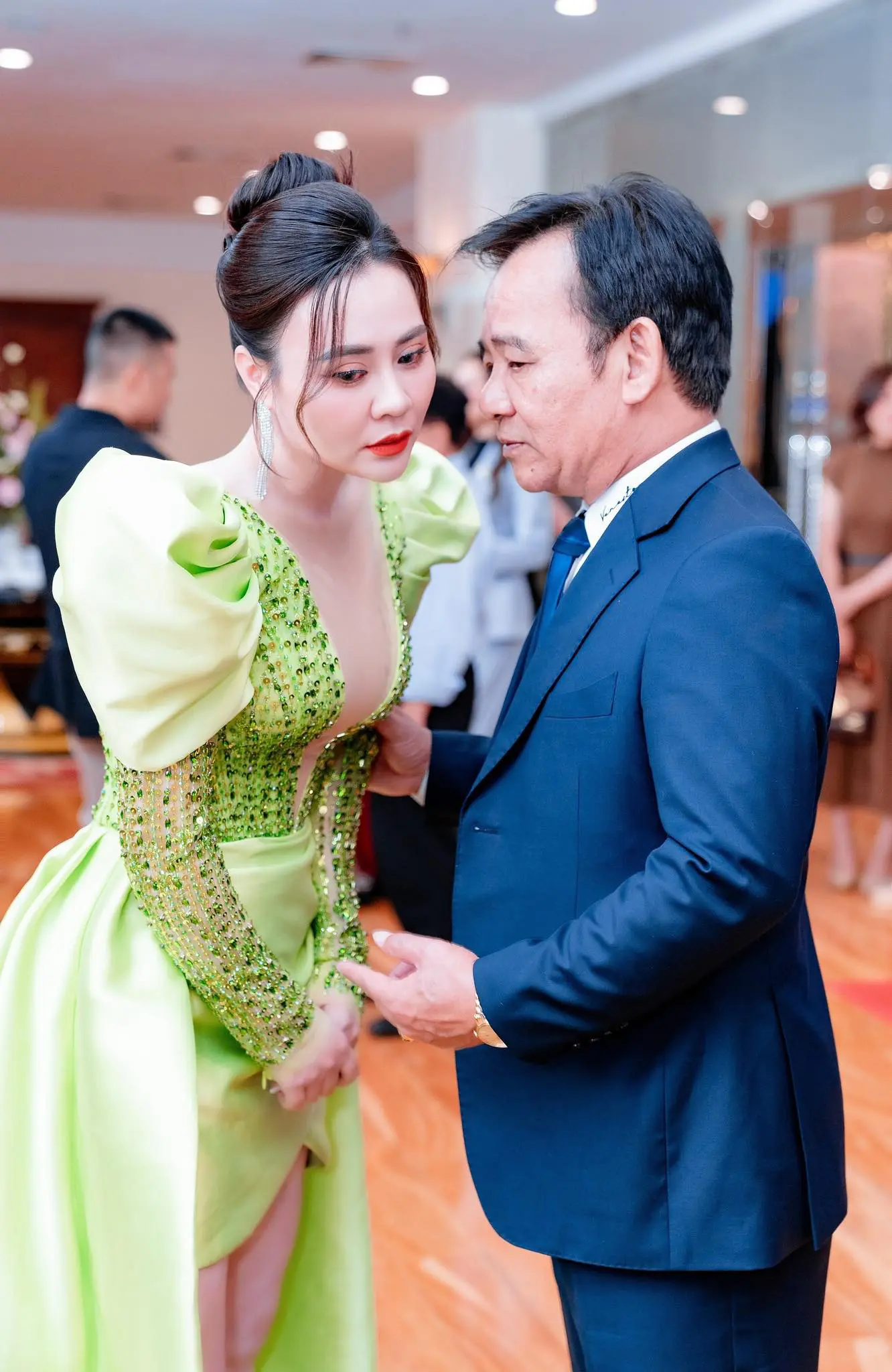 NSƯT Quang Tèo - Hoa hậu Phan Kim Oanh thực có chuyện 