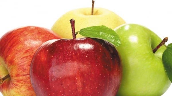 13 surprising health benefits of regularly including apples in your daily menu