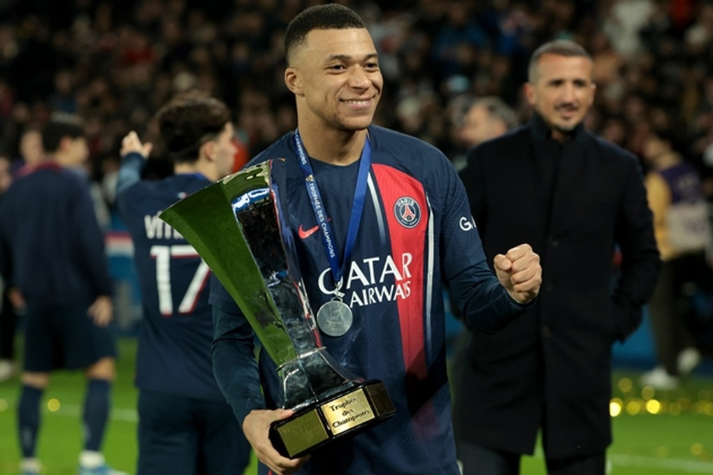 Kylian Mbappe lên tiếng về tương lai, đáp trả tối hậu thư từ Real Madrid - 2