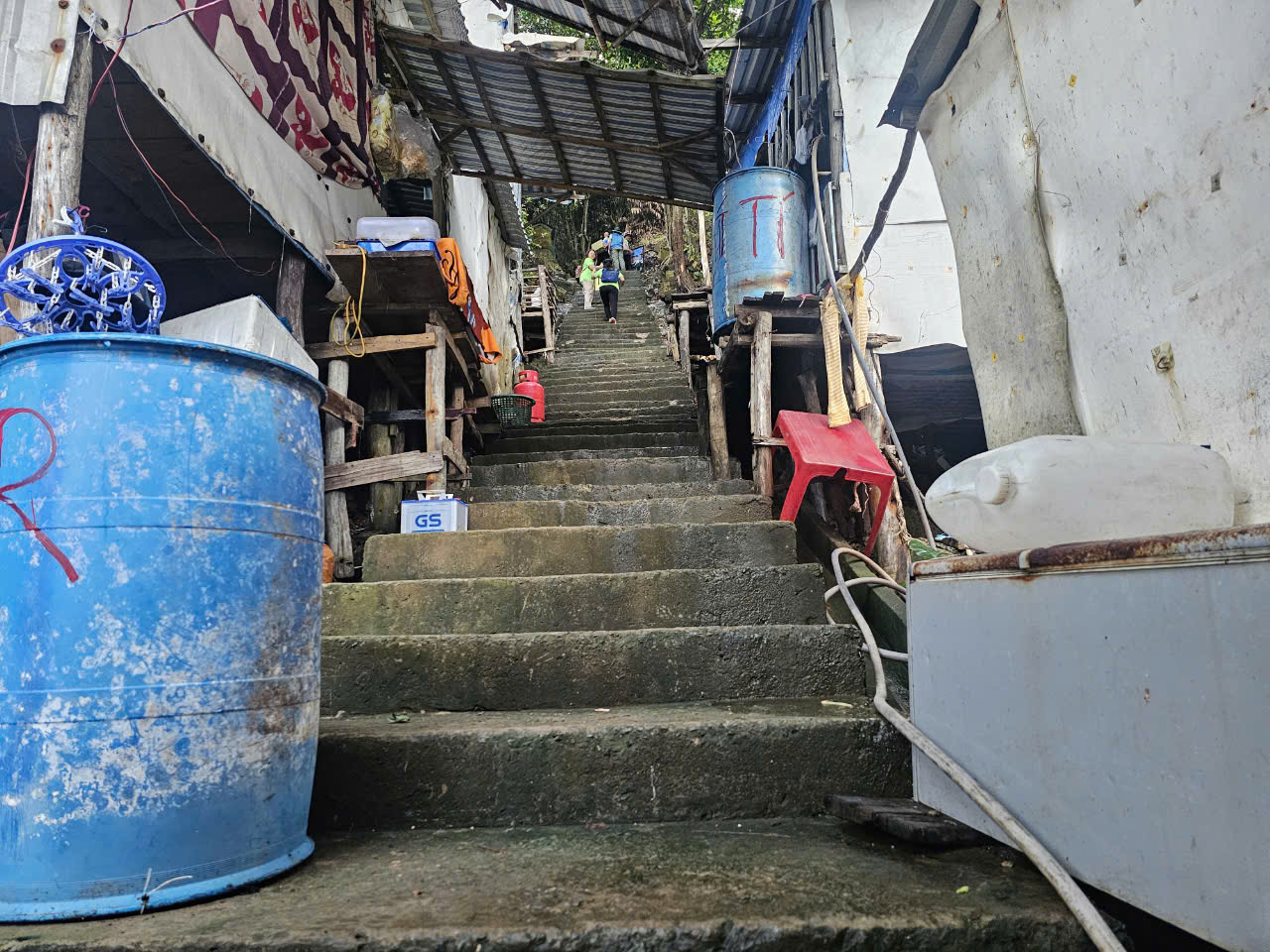 NGHĨA TÌNH TP HCM, VÌ BIỂN ĐẢO THÂN YÊU(*): Thầy giáo 