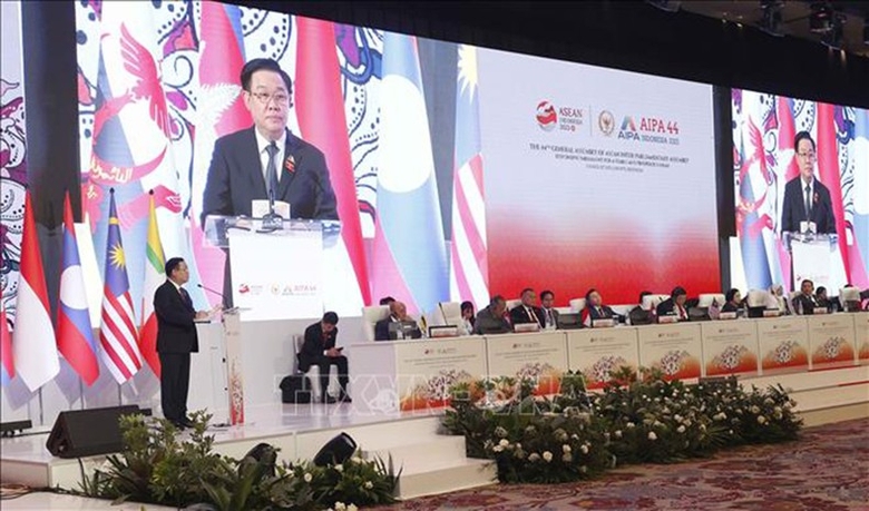 'Turning danger into opportunity', for a prosperous and sustainable ASEAN Community photo 2