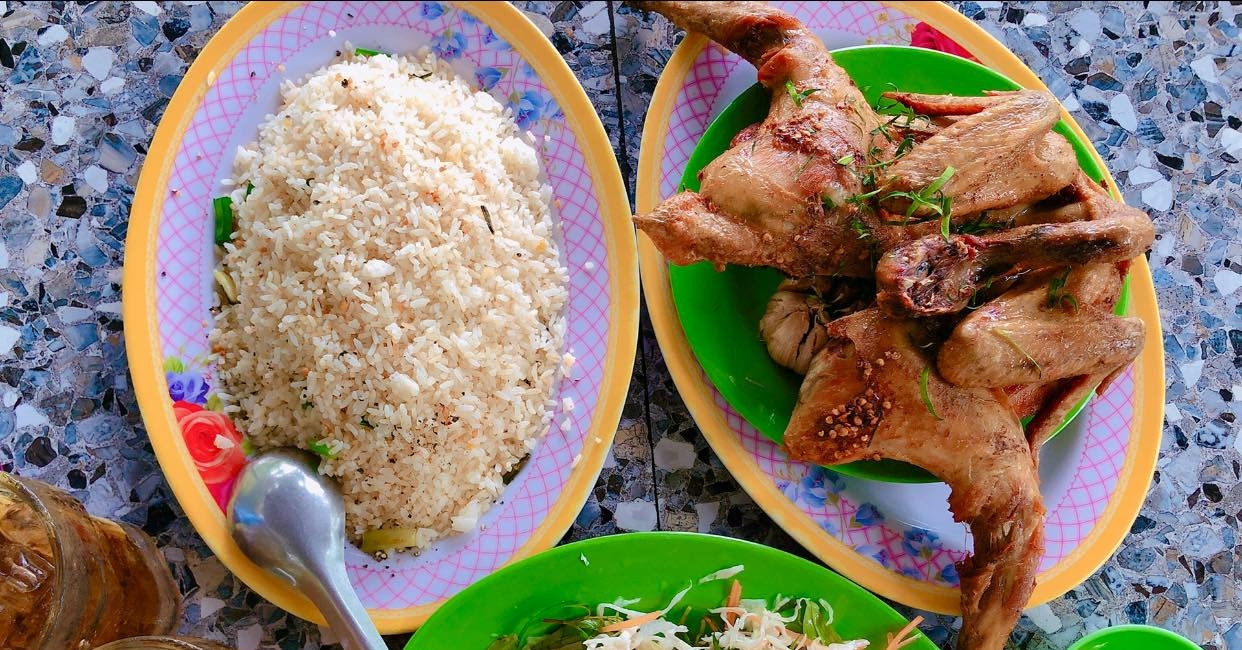 An Giang specialty with misspelled name, diners eat it with bare hands to find it delicious