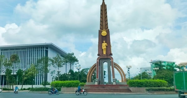 Ca Mau passe en revue tous les biens publics et les bureaux inutilisés