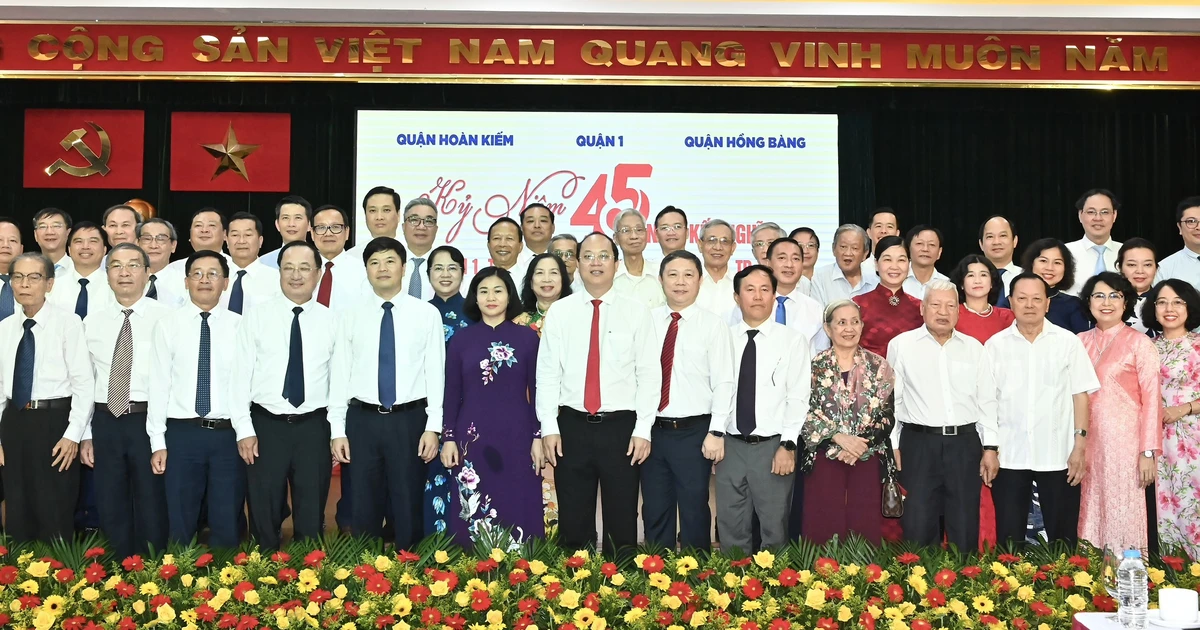 45 años de amistad entre tres distritos de Hanoi - Ciudad Ho Chi Minh - Hai Phong