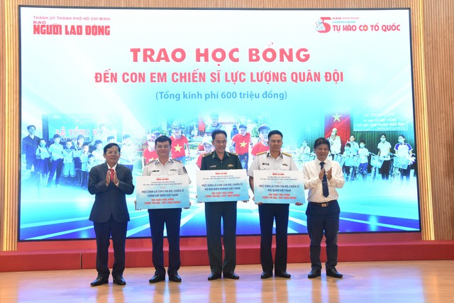 "Tự hào cờ Tổ quốc": Hành trình 5 năm khơi dậy niềm tự hào về đất nước - Ảnh 3.