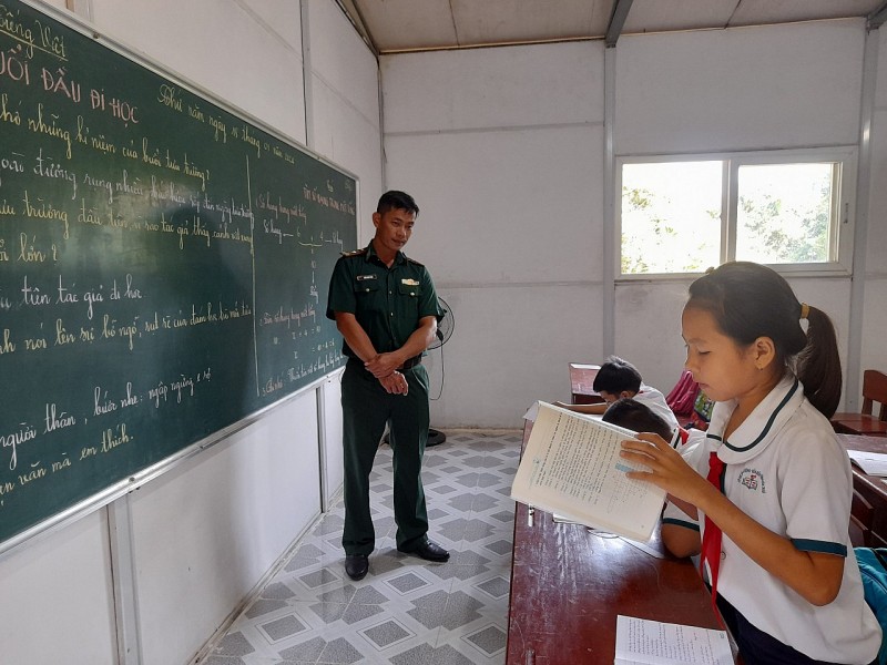 Ảnh: Lớp học tình thương ở đảo Hòn Chuối.