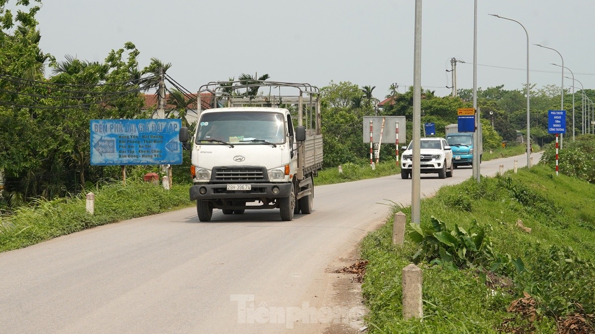 Hanoi dépense près de 400 milliards de VND pour rénover la digue du fleuve Rouge à travers le district de Phu Xuyen, photo 4