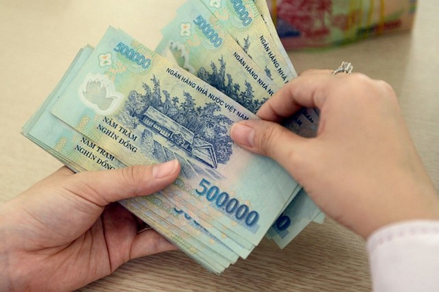 Bộ Nội vụ hướng dẫn xếp lương cán bộ cấp xã - Ảnh 1.