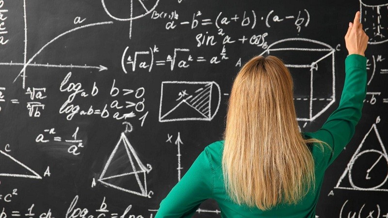 Thủ tướng Anh: Sẽ phải trả giá nếu tiếp tục quan điểm coi nhẹ môn toán