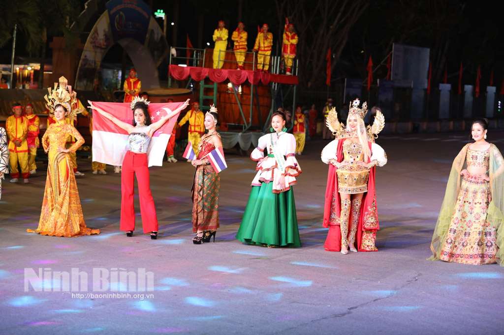 Lễ hội đường phố và chuỗi các hoạt động của Festival