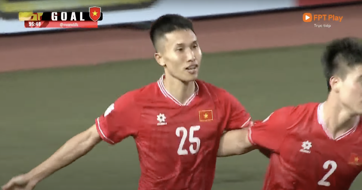 Bursting out in extra time, the Vietnamese team is close to the AFF semi-finals: Too heart-wrenching