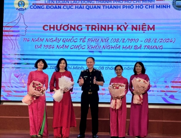 L'Union douanière de Hô-Chi-Minh-Ville organise de nombreuses activités significatives pour célébrer la Journée internationale de la femme