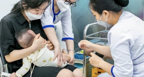 Measles epidemic in Ho Chi Minh City is tending to move to children over 5 years old.