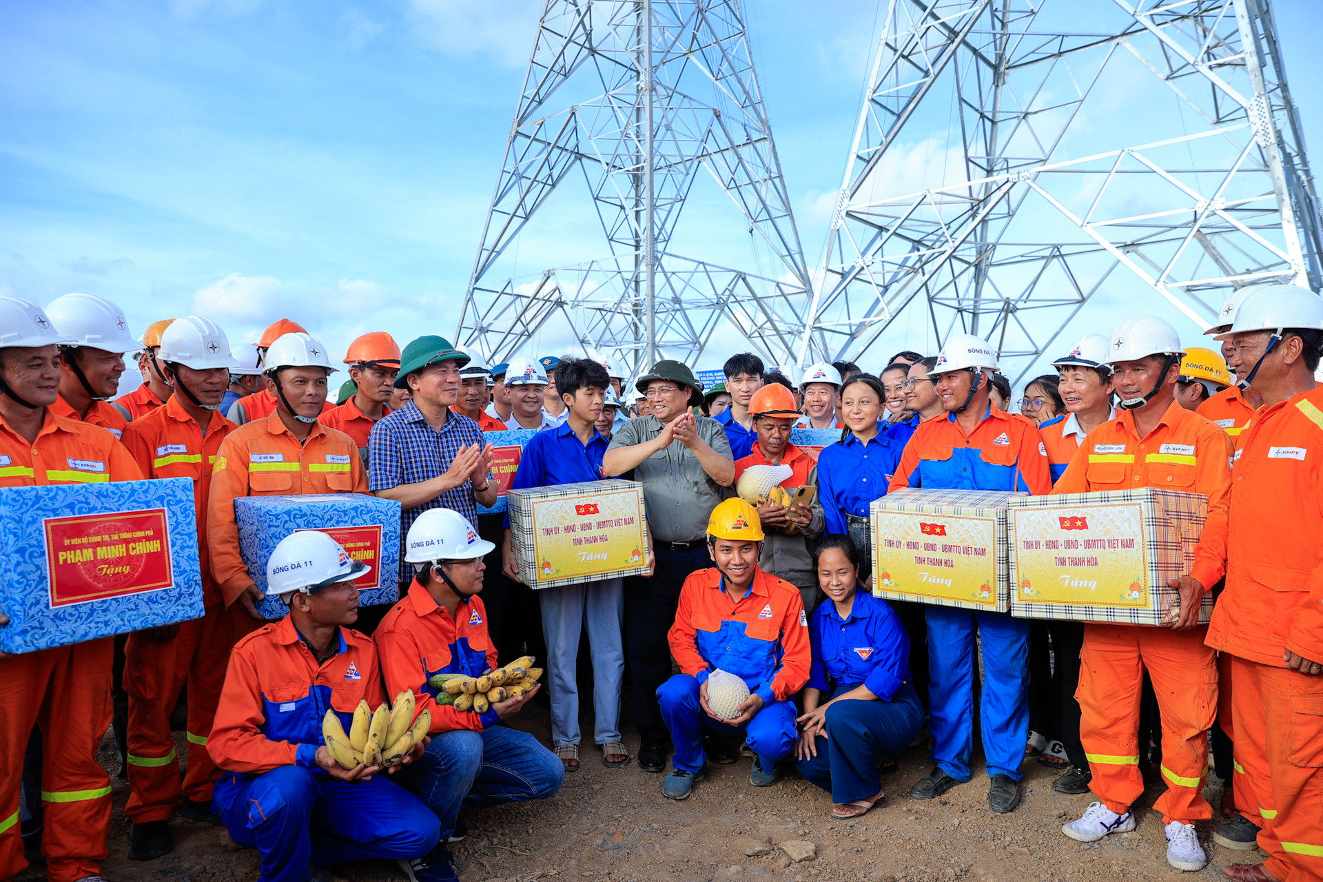 Thủ tướng kiểm tra, động viên, đôn đốc dự án đường dây 500 kV mạch 3- Ảnh 13.