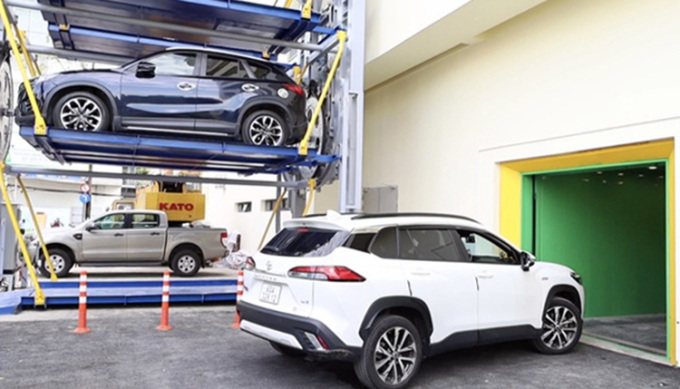 Hệ thống Module, thang máy tiếp nhận ôtô tại trung tâm. Ảnh: An Bình