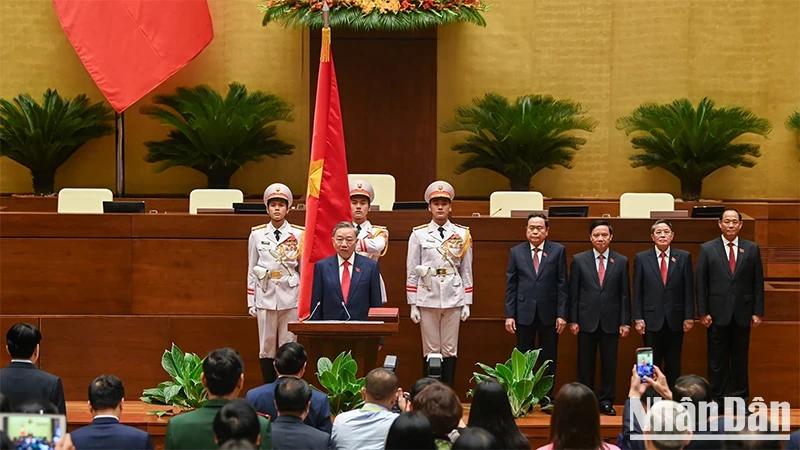 各国首脳がト・ラム大統領とトラン・タン・マン国会議長に祝辞と書簡を送った