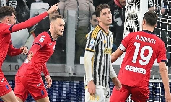 La Juventus donne à l'Inter une chance précoce de remporter le championnat