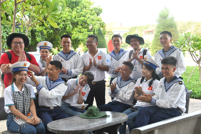 Lan tỏa hơn nữa về chủ quyền biển, đảo Tổ quốc trong sinh viên - Ảnh 5.