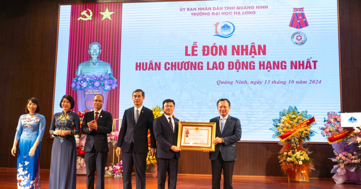 សាកលវិទ្យាល័យ Ha Long ទទួលបានមេដាយការងារថ្នាក់ទី១