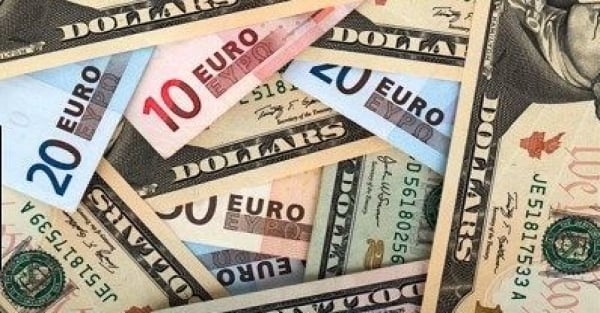 Le dollar américain atteint son plus haut niveau depuis deux mois