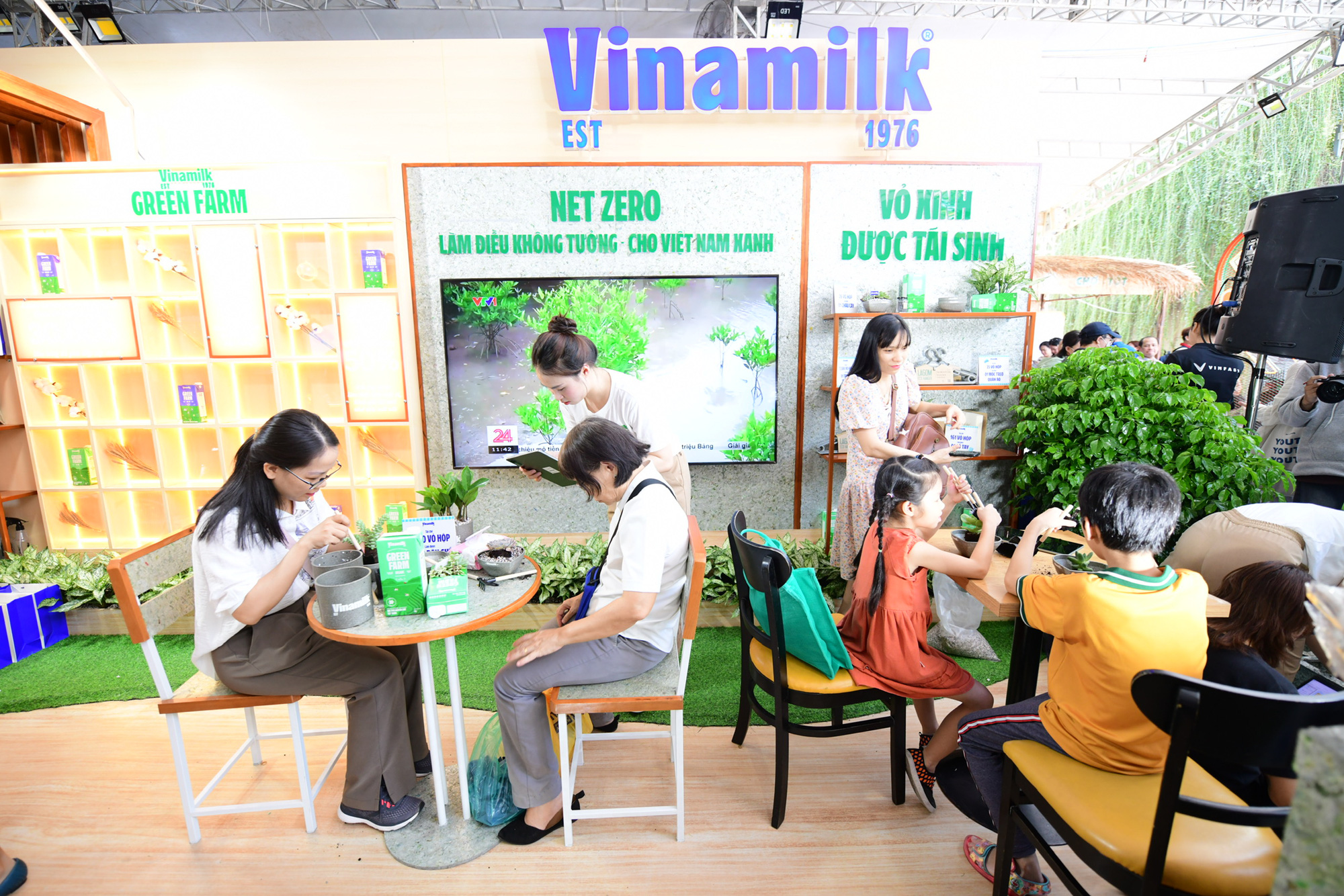 Ấn tượng với không gian xanh của Vinamilk tại Ngày hội Việt Nam Xanh - Ảnh 6.